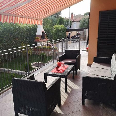 Apartment Stela Porec Exterior photo