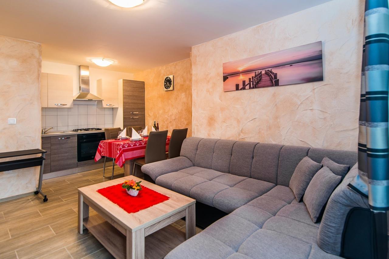Apartment Stela Porec Exterior photo