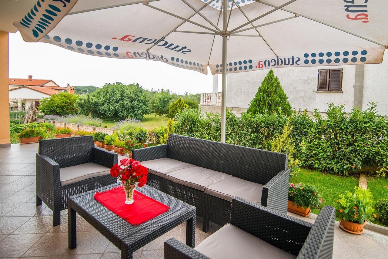 Apartment Stela Porec Exterior photo