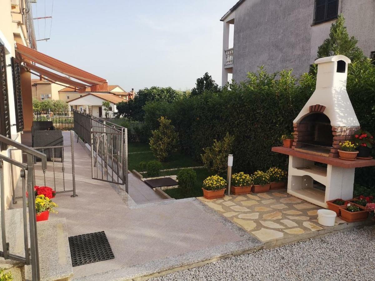 Apartment Stela Porec Exterior photo